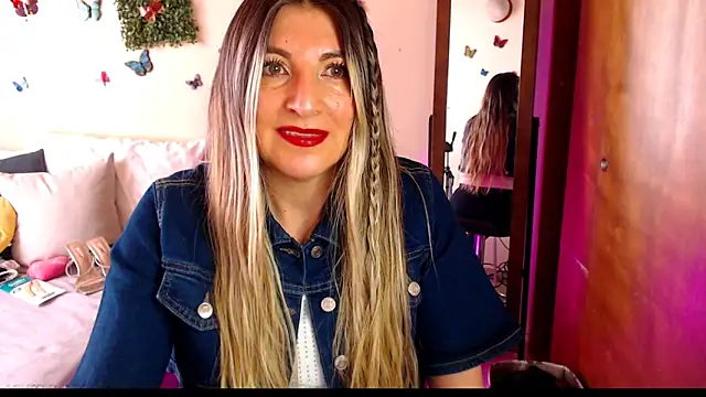 Jolie-Mature online show from April 23, 7:15 pm