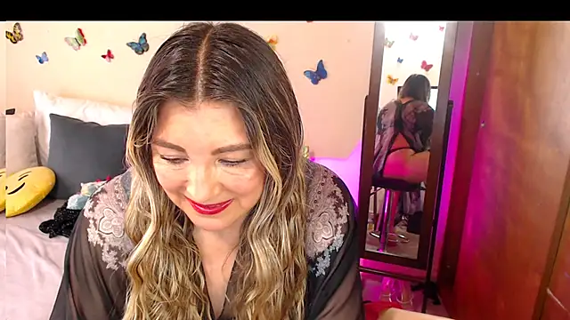 Snapshot of Jolie-Mature chatting on September 19, 9:52 pm Jolie-Mature online show from September 19, 9:52 pm