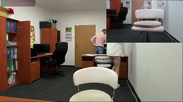 Snapshot of legsLONG chatting on March 18, 5:02 am legsLONG online show from March 18, 5:02 am