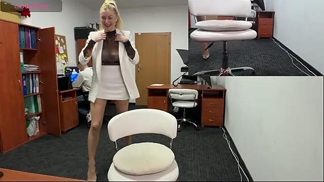 Snapshot of legsLONG chatting on March 13, 5:00 am legsLONG online show from March 13, 5:00 am
