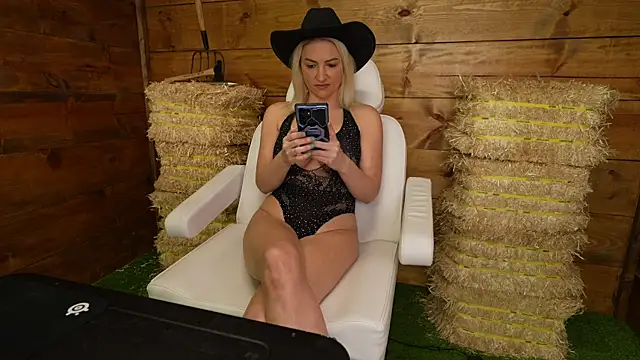 SamCanRam online show from May 2, 8:25 pm
