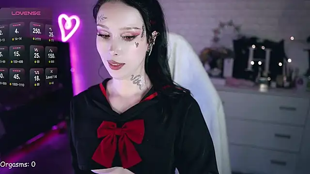  Uindi  online show from March 18, 4:28 pm