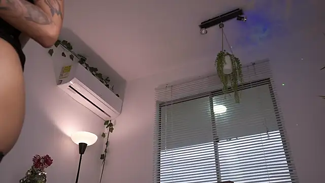 Cooper-Reds online show from November 29, 9:15 pm