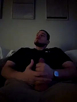 Snapshot of Austem910 chatting on January 4, 11:06 pm Austem910 online show from January 4, 11:06 pm