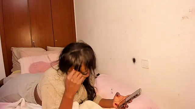 viioolleettaa online show from March 25, 7:46 pm