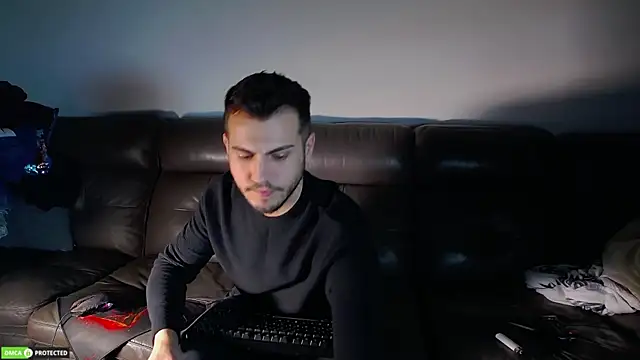 Snapshot of CrazyDom1 chatting on October 23, 6:28 pm CrazyDom1 online show from October 23, 6:28 pm