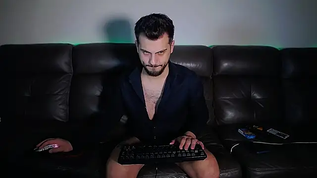 Snapshot of CrazyDom1 chatting on February 22, 6:20 pm CrazyDom1 online show from February 22, 6:20 pm