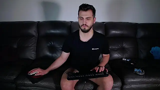 Snapshot of CrazyDom1 chatting on March 2, 5:08 am CrazyDom1 online show from March 2, 5:08 am