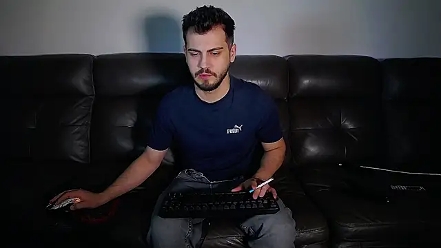 Snapshot of CrazyDom1 chatting on February 23, 12:28 pm CrazyDom1 online show from February 23, 12:28 pm