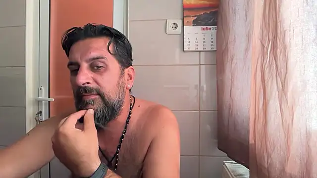 Snapshot of TigerOne19 chatting on July 1, 6:36 am TigerOne19 online show from July 1, 6:36 am
