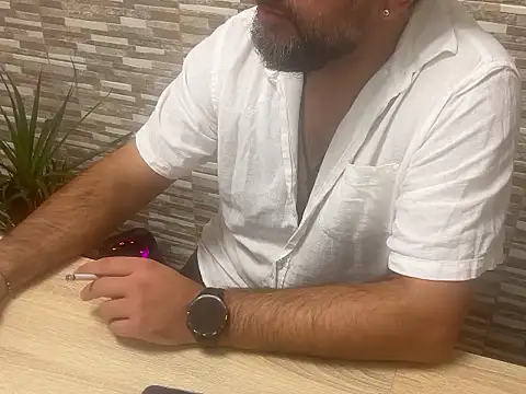 Snapshot of TigerOne19 chatting on November 20, 7:58 pm TigerOne19 online show from November 20, 7:58 pm