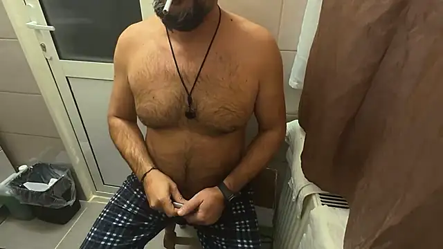 Snapshot of TigerOne19 chatting on November 20, 5:19 am TigerOne19 online show from November 20, 5:19 am