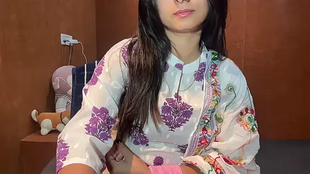 Snapshot of riya_stream chatting on February 5, 3:57 am riya stream online show from February 5, 3:57 am