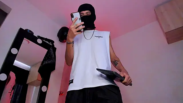 Samuel Suarez online show from December 19, 3:03 pm