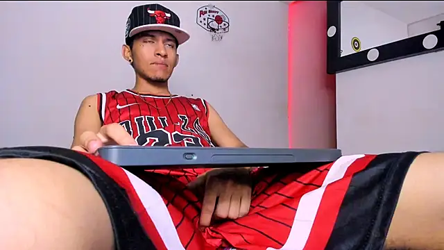 Samuel Suarez online show from April 7, 1:29 am