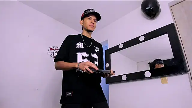 Samuel Suarez online show from May 7, 11:52 pm