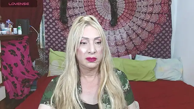 elena evans online show from March 18, 6:17 pm