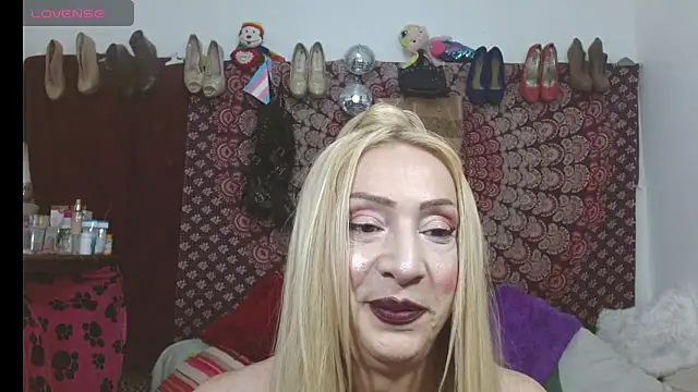 elena evans online show from October 31, 4:36 pm