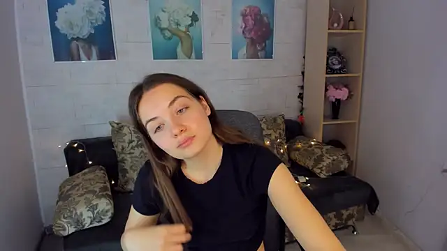 Snapshot of KristinaLoison chatting on January 27, 2:24 pm KristinaLoison online show from January 27, 2:24 pm