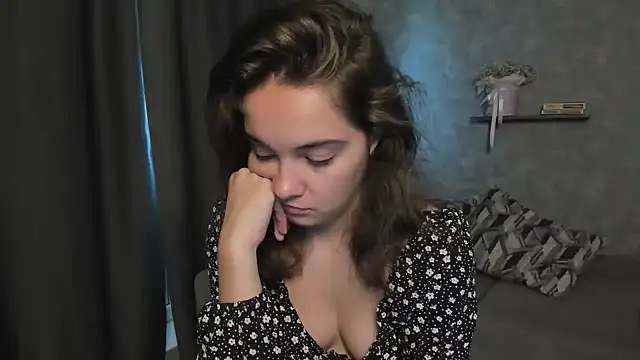 KristinaLoison online show from June 12, 3:15 am