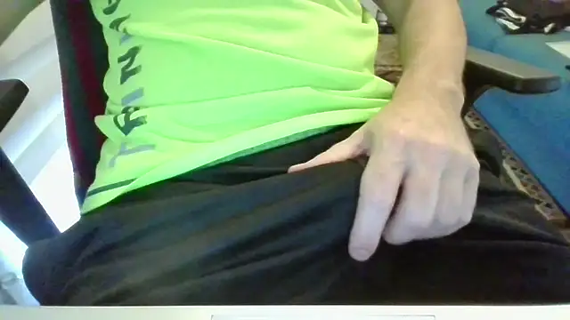 Snapshot of alessex24 chatting on September 29, 12:44 pm alessex24 online show from September 29, 12:44 pm