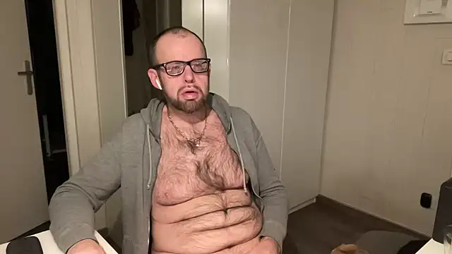 FABIOGLASSES online show from November 24, 11:49 pm