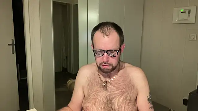FABIOGLASSES online show from March 13, 9:42 pm