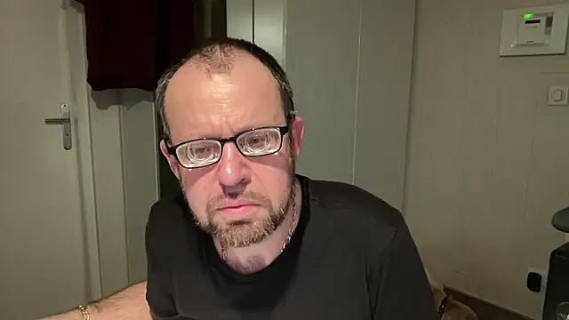 FABIOGLASSES online show from February 15, 11:58 pm