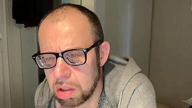 Snapshot of FABIOGLASSES chatting on November 16, 1:38 pm FABIOGLASSES online show from November 16, 1:38 pm