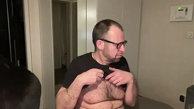 FABIOGLASSES online show from February 4, 8:48 pm