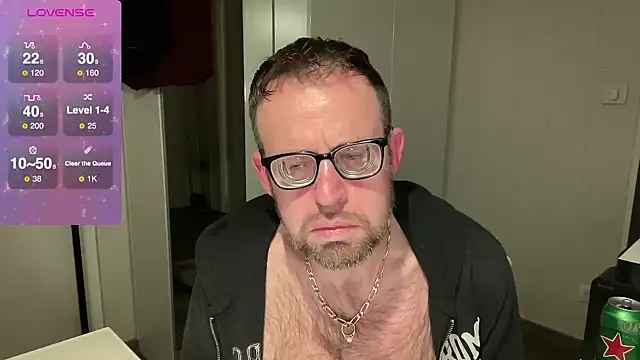 Snapshot of FABIOGLASSES chatting on February 10, 9:25 pm FABIOGLASSES online show from February 10, 9:25 pm