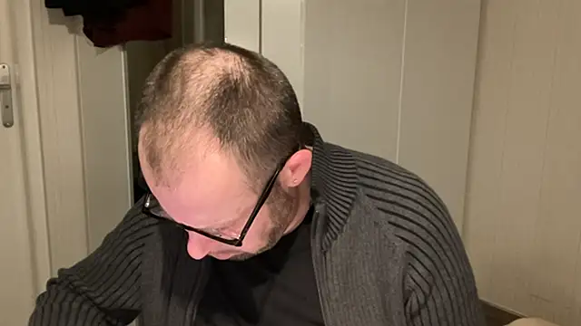 FABIOGLASSES online show from December 3, 11:25 pm