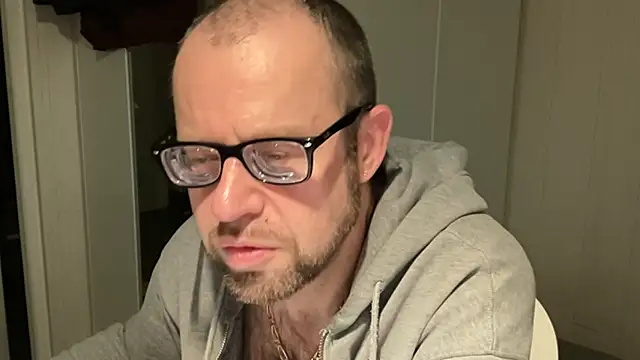 FABIOGLASSES online show from November 28, 9:48 pm