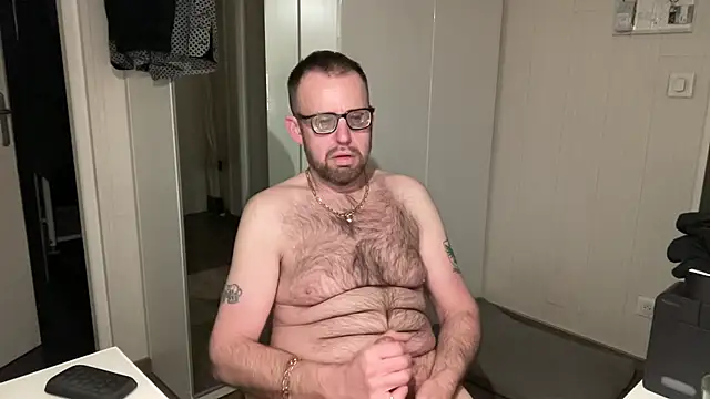 Snapshot of FABIOGLASSES chatting on March 21, 9:12 pm FABIOGLASSES online show from March 21, 9:12 pm