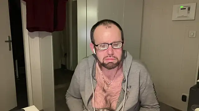 FABIOGLASSES online show from February 14, 2:34 am