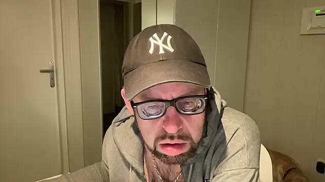 FABIOGLASSES online show from March 15, 11:23 pm