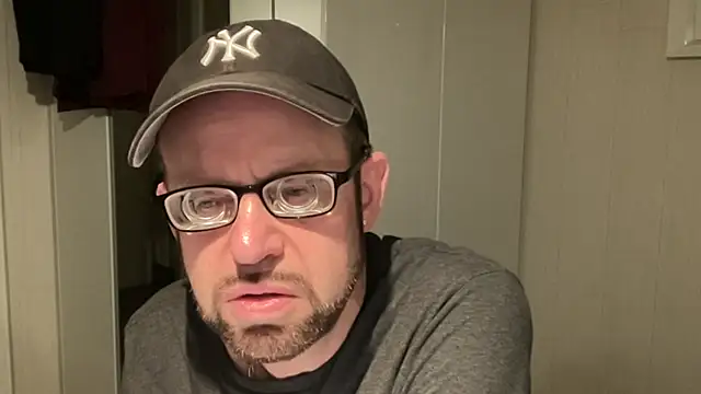 FABIOGLASSES online show from March 21, 11:19 pm