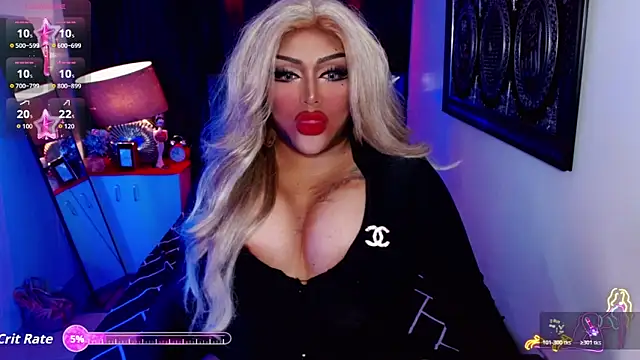 Snapshot of TiffanyWolf chatting on November 4, 3:43 am TiffanyWolf online show from November 4, 3:43 am