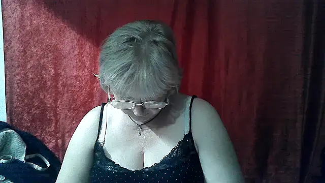 Gina Marlyn online show from April 30, 8:05 pm