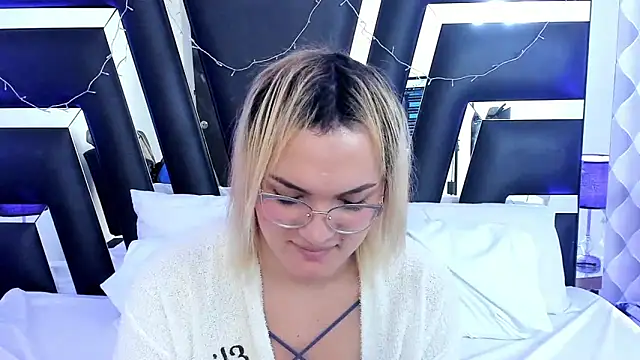 katya kozlov online show from March 1, 11:17 am