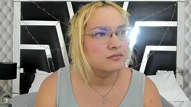 Snapshot of katya_kozlov chatting on November 22, 3:49 am katya kozlov online show from November 22, 3:49 am