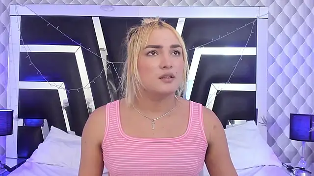 Snapshot of katya_kozlov chatting on November 14, 11:41 pm katya kozlov online show from November 14, 11:41 pm