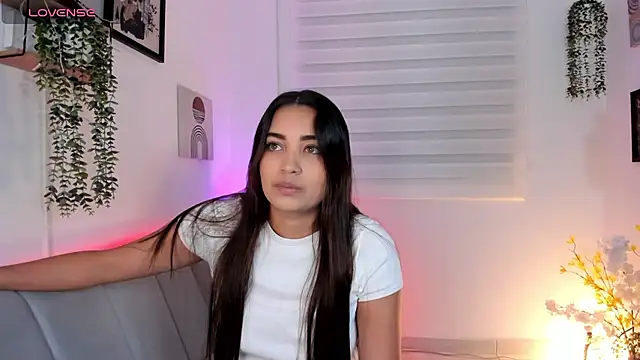 aisha es online show from February 6, 11:34 pm