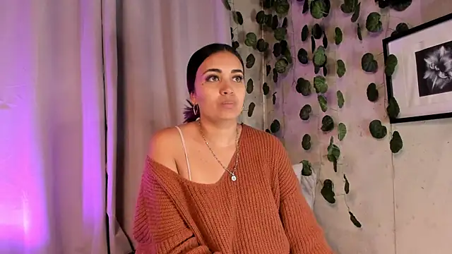 Snapshot of aisha_es chatting on February 19, 11:04 pm aisha es online show from February 19, 11:04 pm