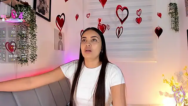 aisha es online show from February 13, 10:21 pm