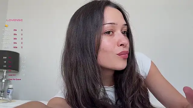 mo1ly online show from February 15, 8:24 am