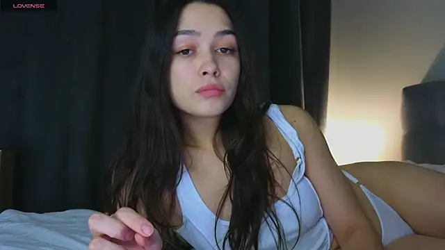 mo1ly online show from February 17, 1:11 pm