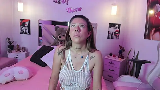 Karly moon online show from May 24, 9:58 pm