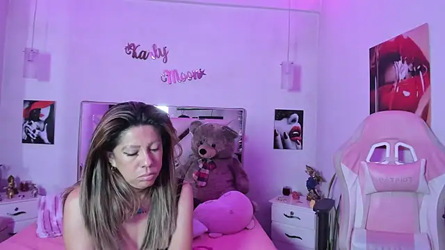 Karly moon online show from May 24, 9:53 am