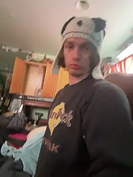 Snapshot of AshtonChicken chatting on February 21, 4:09 pm AshtonChicken online show from February 21, 4:09 pm